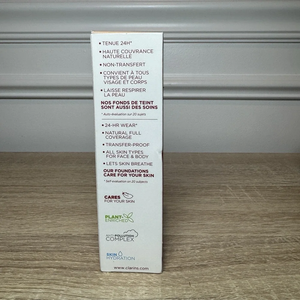 Clarins Everlasting Full Coverage Long Wearing‎ & Hydrating Matte 114.5W 30ml